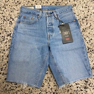 Levi’s 501 Knee Length Shorts - W25